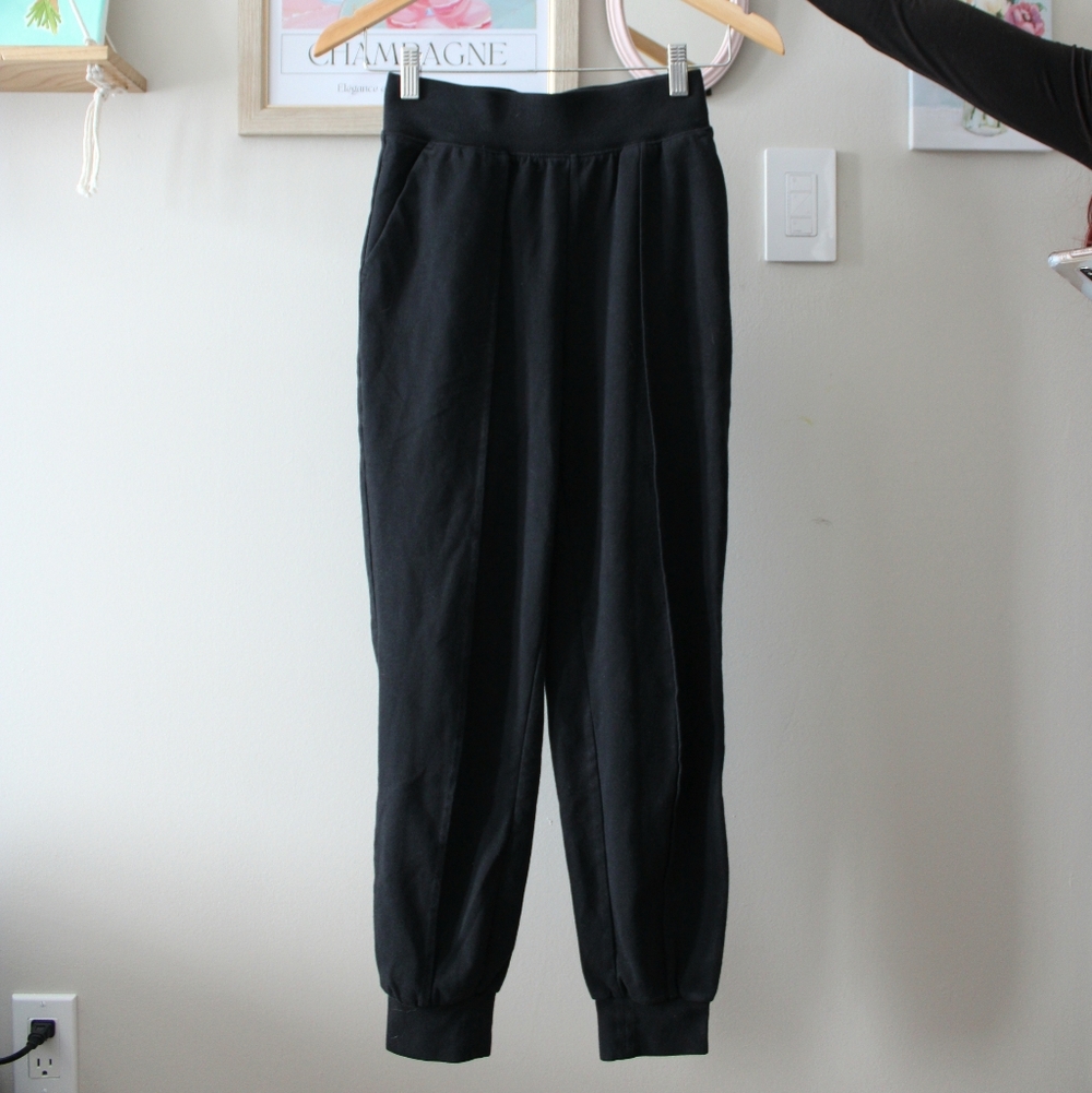 🌟 H&M Move Joggers 🌟